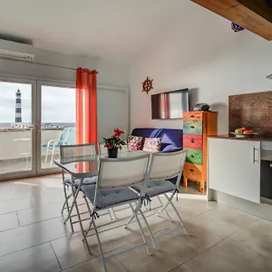 Vista Faro-apartamento Con Balcon Que Mira Al Mar Apartment